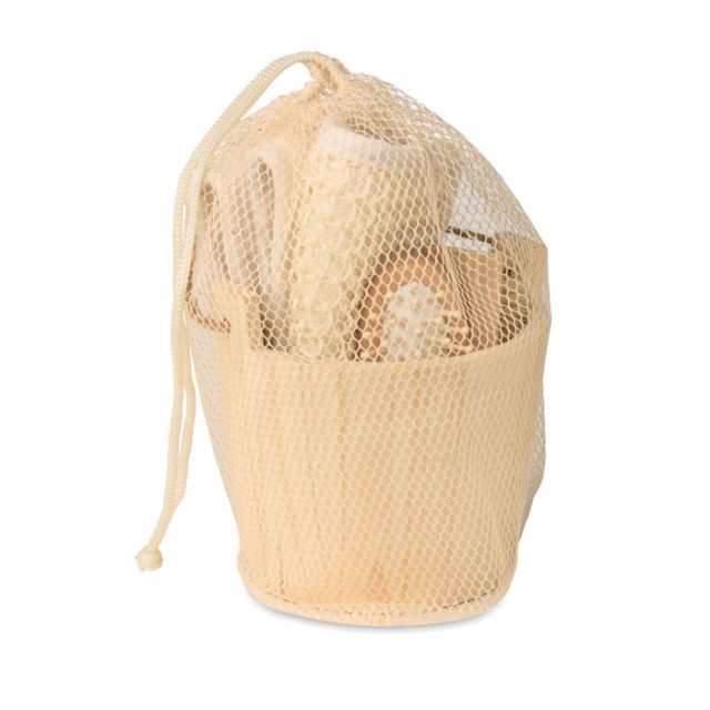 Bath gift set in wooden bucket