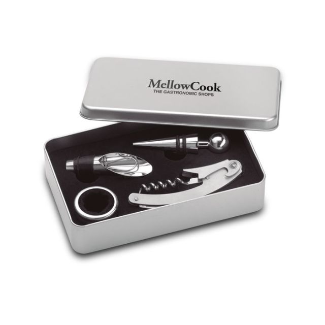 Wine set in tin box